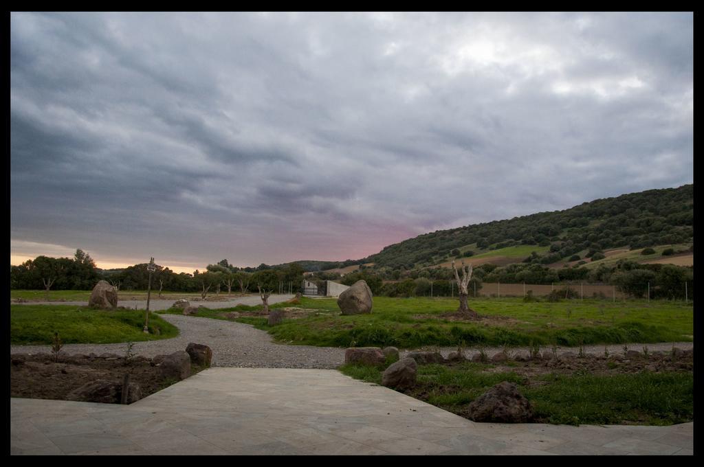 Agriturismo Sa Scalitta Carbonia Eksteriør billede